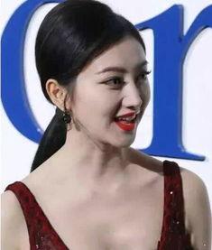 景甜有很深的背景,深藏不露的背景与璀璨星途