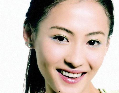 张柏芝个人资料年龄,岁月如歌,美丽依旧的辣妈传奇