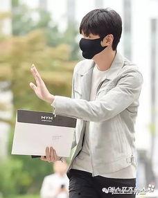 李敏镐服役照片,帅气军人风采,服役生活点滴回顾